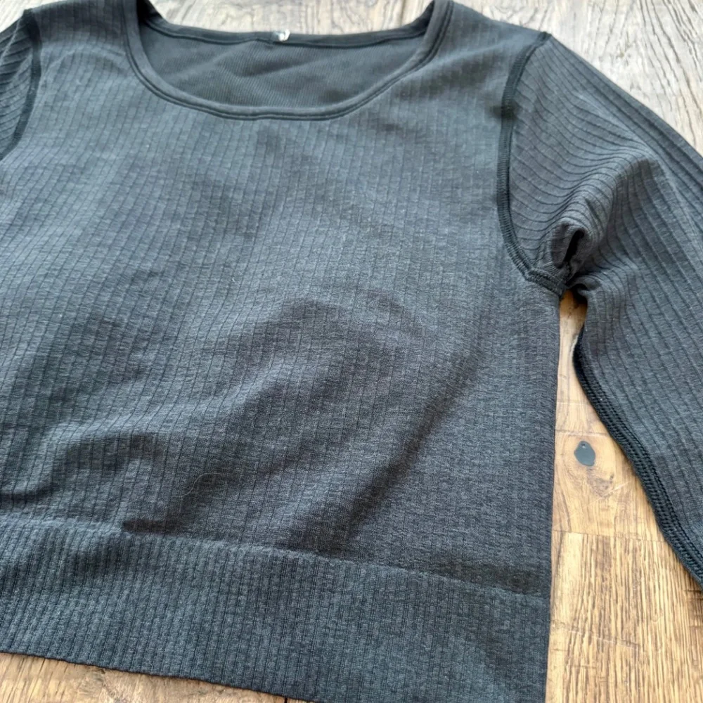 Lululemon Ebb To‎ Street Black Long Sleeve Ribbed Padded Top Size 4 W3DZNS L